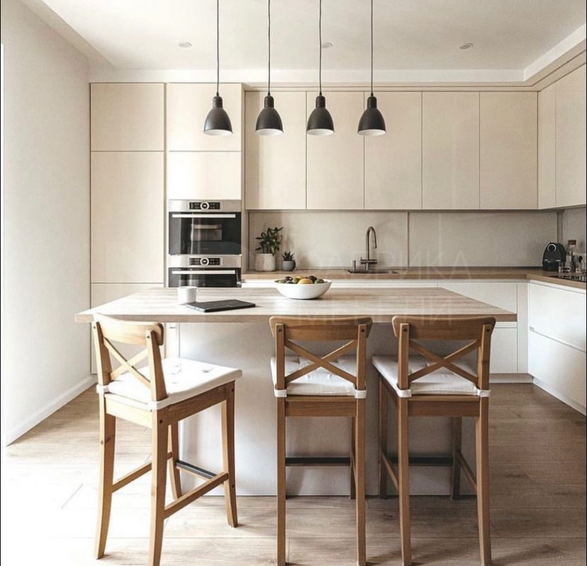 белая кухня с островом