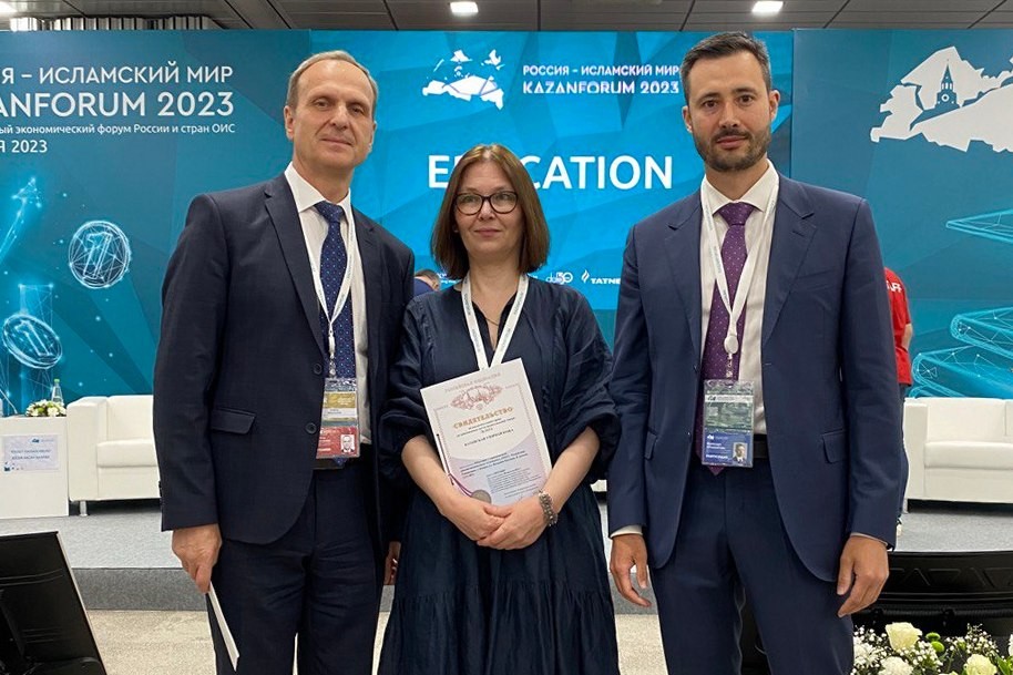 (From left to right: Andrey Solonovich, Alfiya Artemyeva, Ramzan Khusainov)
