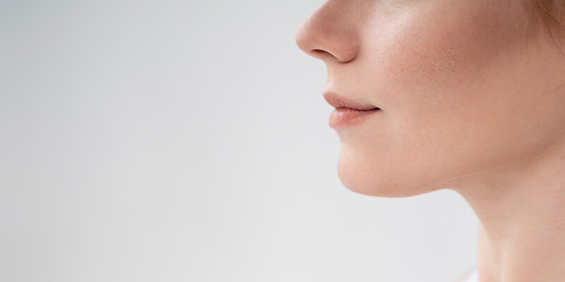 Коррекция подбородка филлерами: стоимость, эффект процедуры и запись к косметологу