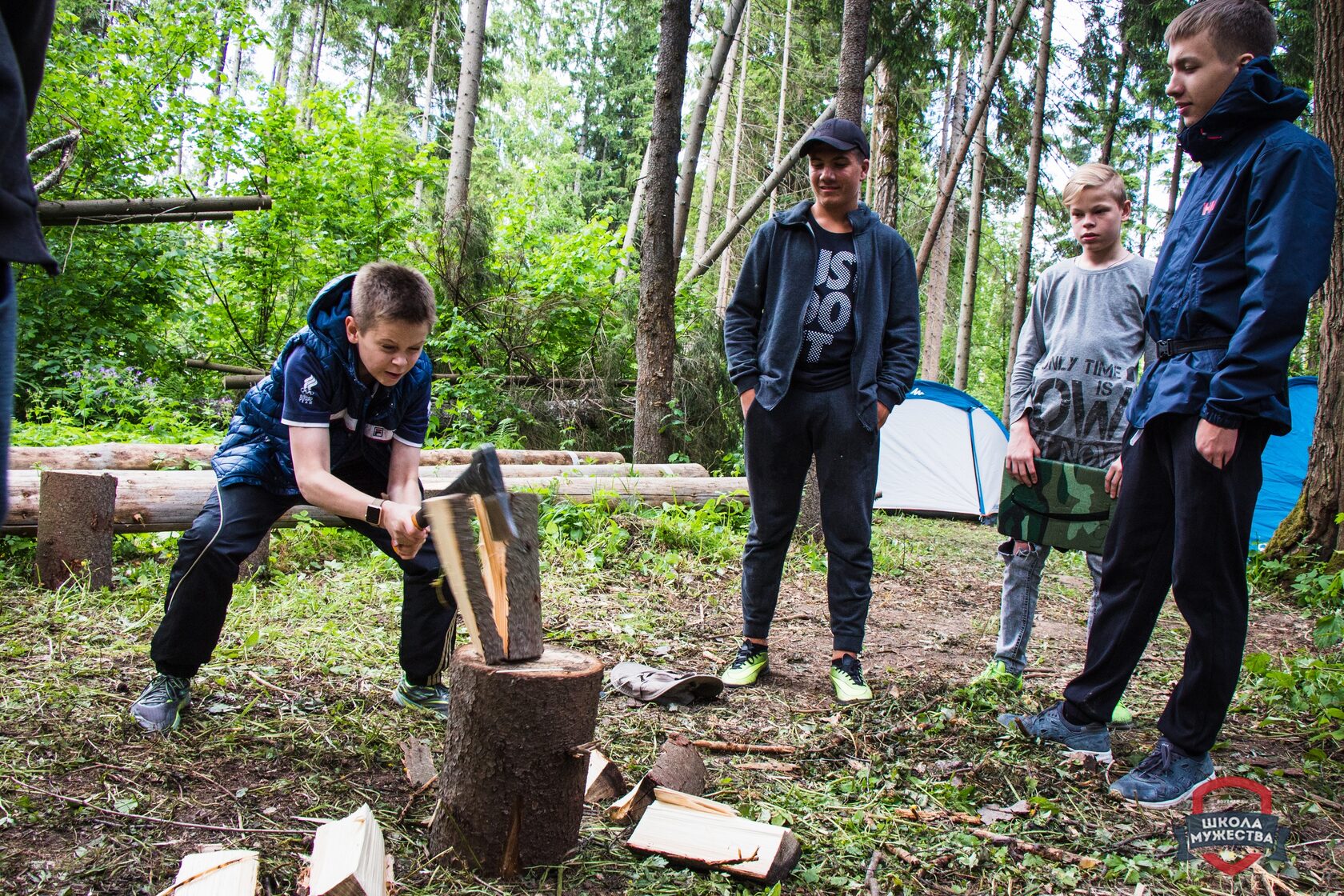 Весенний лагерь в школе программа. Школа Мужества для подростков в Москве летний лагерь. Летнее воспитание программа для мальчиков.