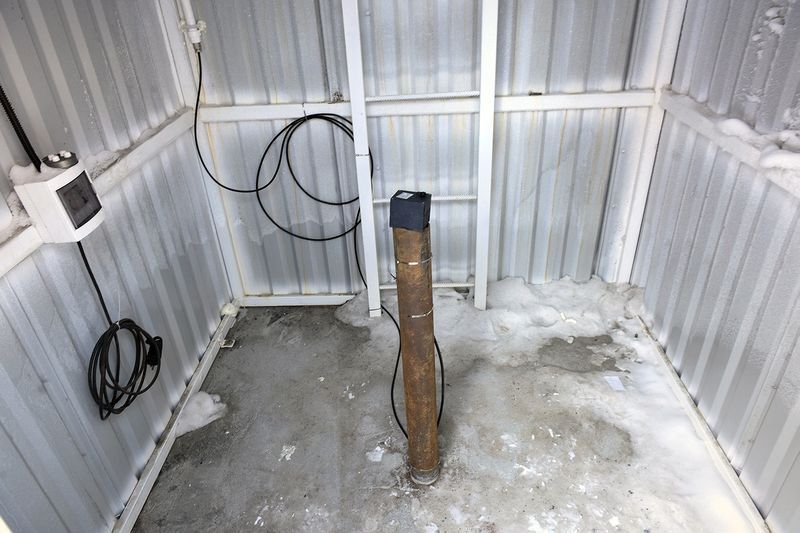 Скважина для наблюдения за вечной мерзлотой в центре Норильска