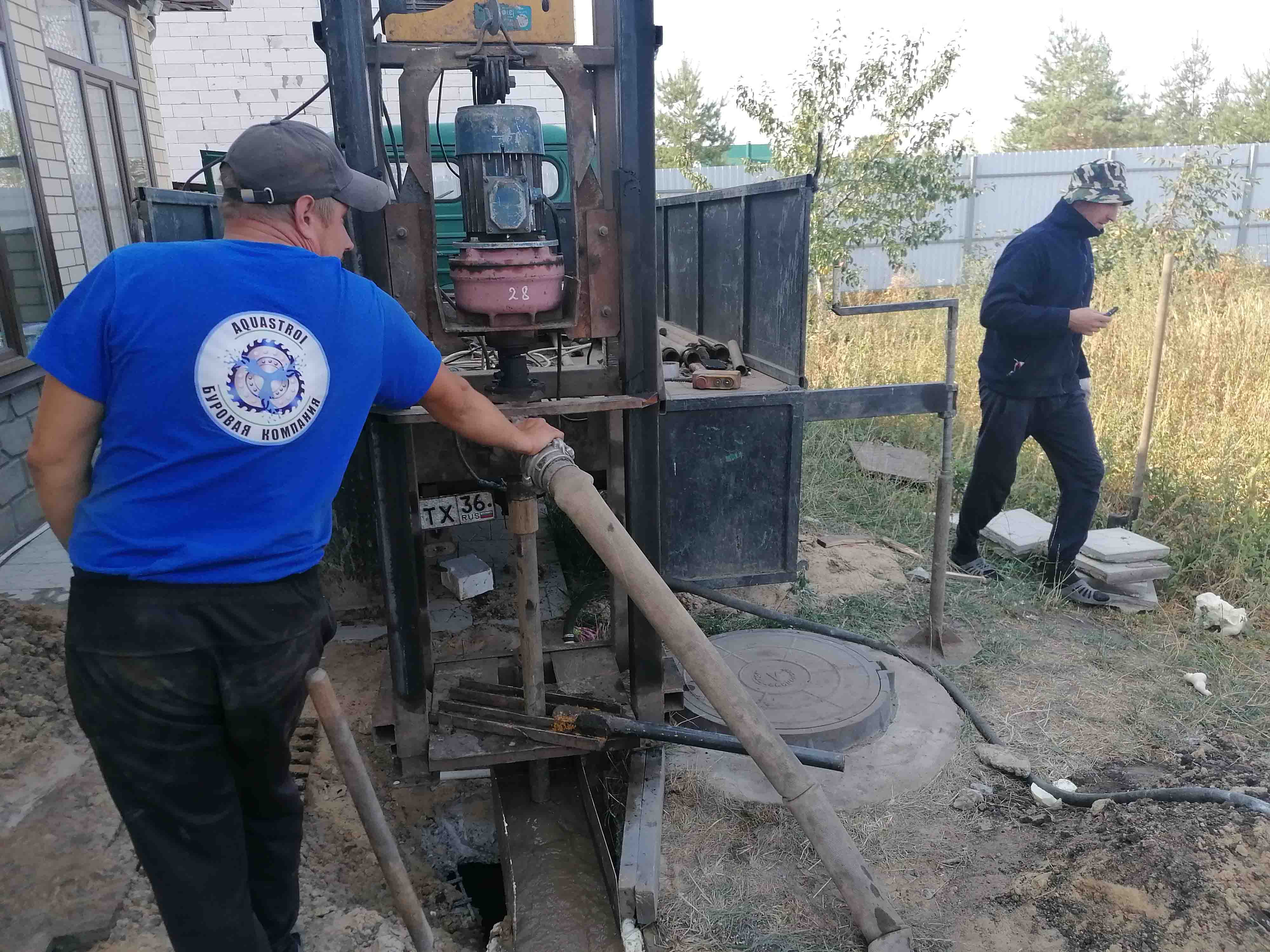 Ручной насос для воды из скважины: разновидности, их преимущества и недостатки, правила выбора