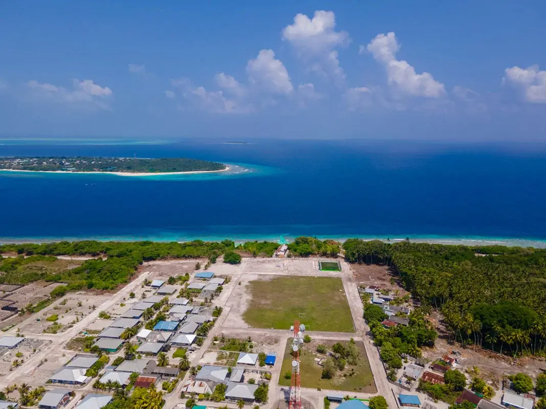 Goidhoo — лагуна и риф с воздуха, атолл Shaviyani