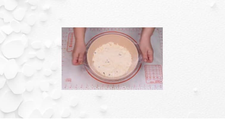 Приготовление сырников из творога с манкой в духовке: шаг 7