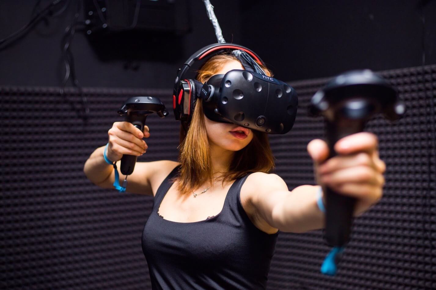 Как называется виар игры. «Гравити-17» ВР. Гравити 17 клуб виртуальной реальности. Виртуальная реальность в Москве. VR В Москве.
