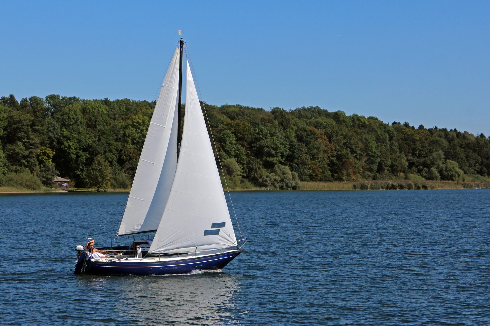 Швертбот sailboat