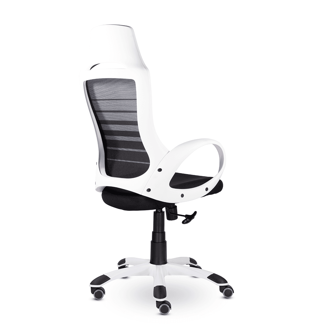 Кресло для работы за компьютером в офисе и дома