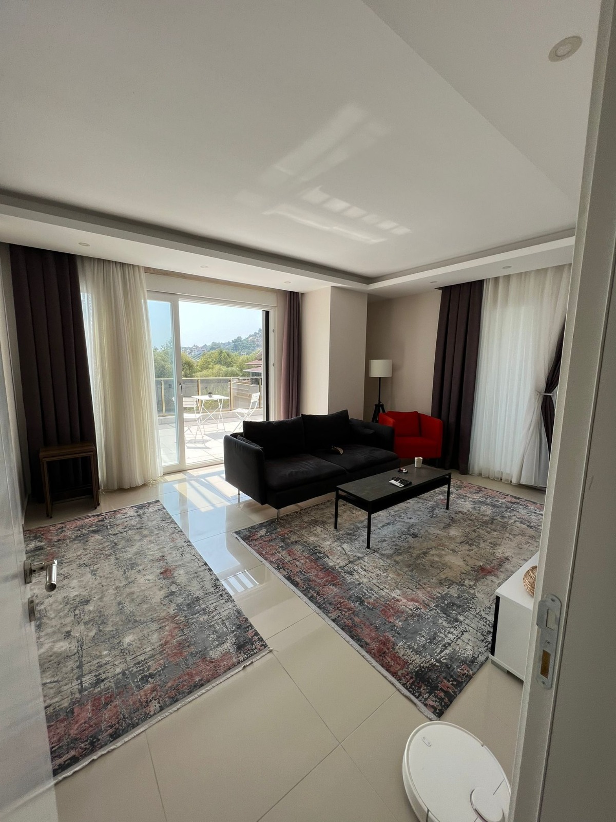 Kingdom River · 1+1 z tarasem 50 m² — zdjęcie 3