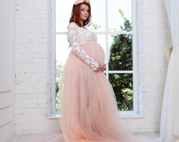 Длинное пышное платье для фотосессии беременности