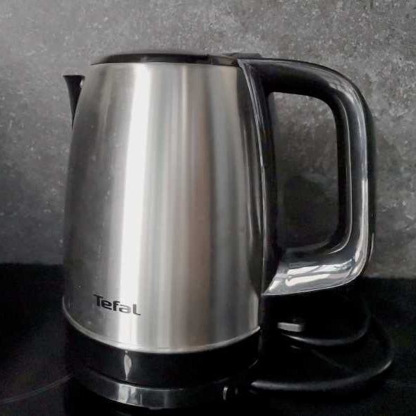 Чайник экономит время на завтраки | Black хостел