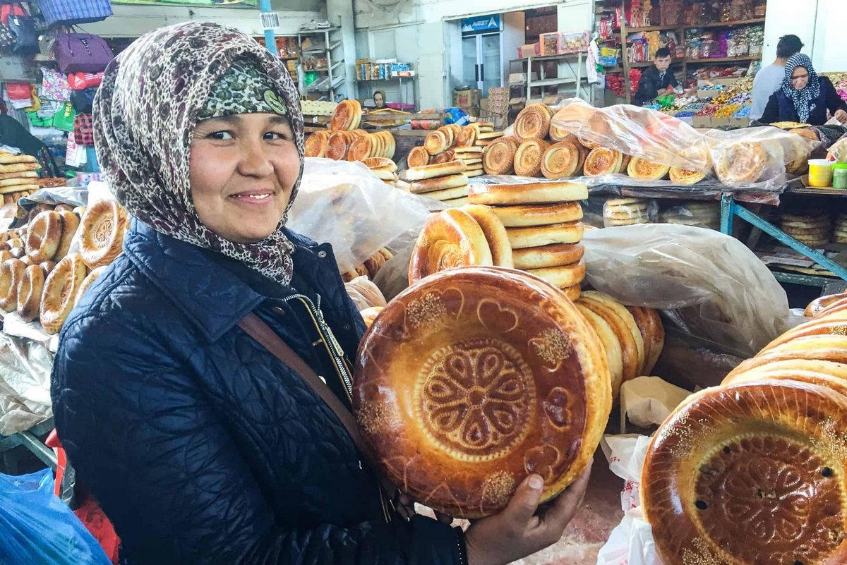 Погода узген 30. Узген базар. Киргизская Узген. Узген рынок. Ош Узген.