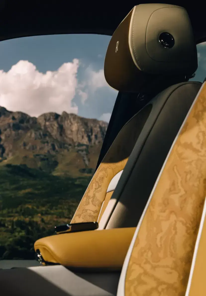 Сиденья салона индивидуально оформленного Rolls-Royce Cullinan Series II
