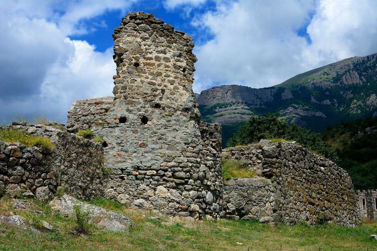 Крепость Алустон Крым