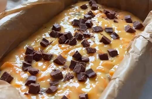 Приготовление тыквенного кекса с шоколадом и изюмом в духовке: шаг 4