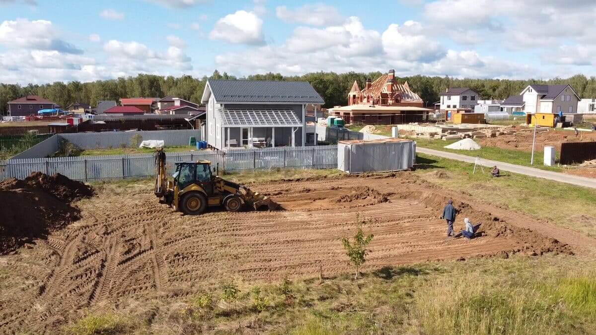 Подготовка основание под устройство монолитного плитного фундамента под ключ в ленинградской области
