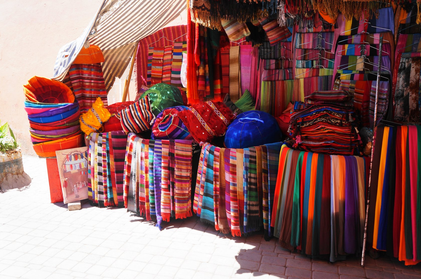 Цвет марокко