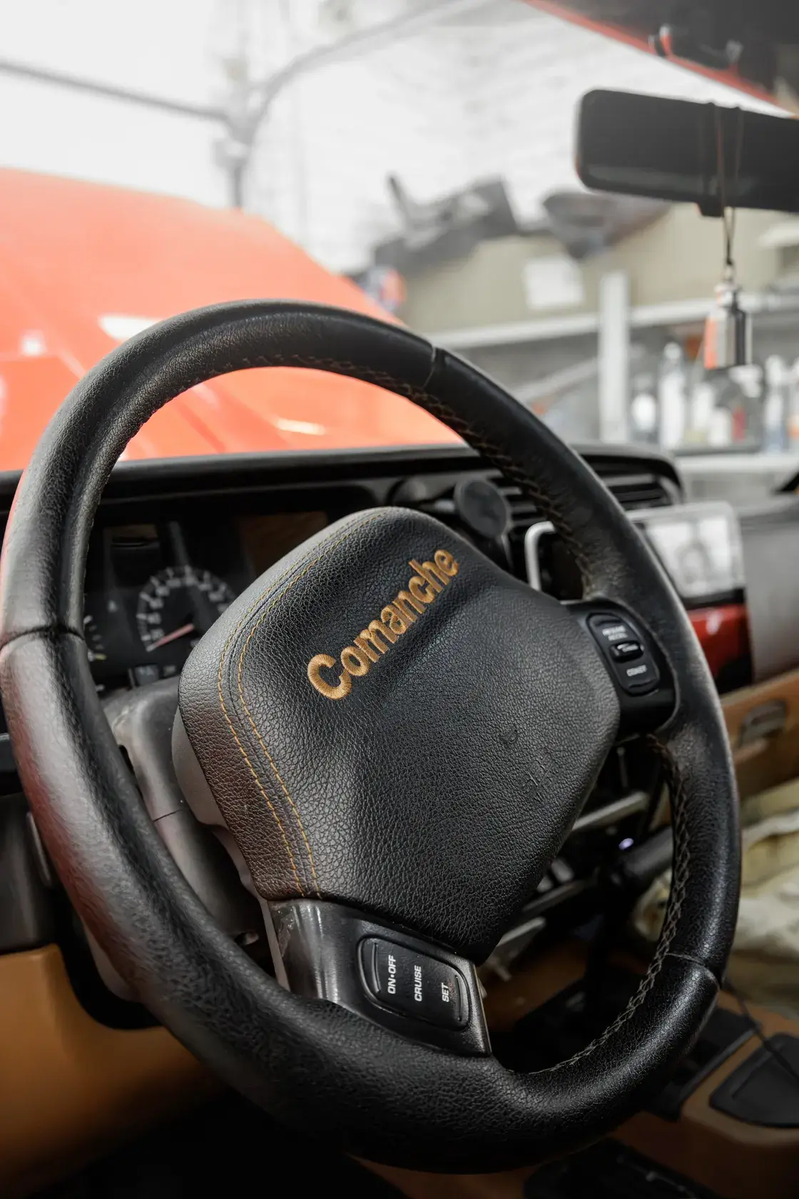 Руль и передняя панель Jeep Comanche