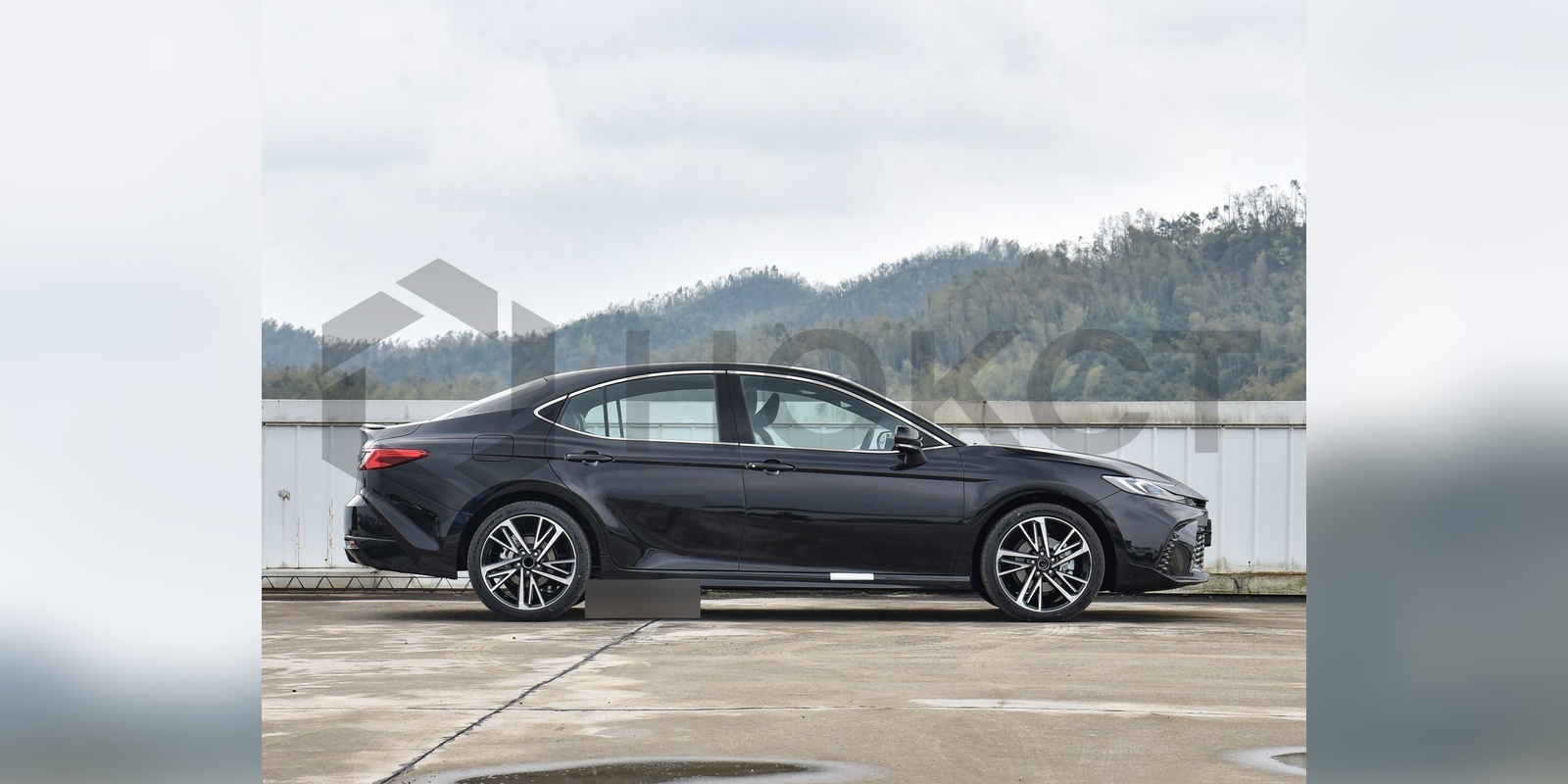 Фото Toyota Camry № 2