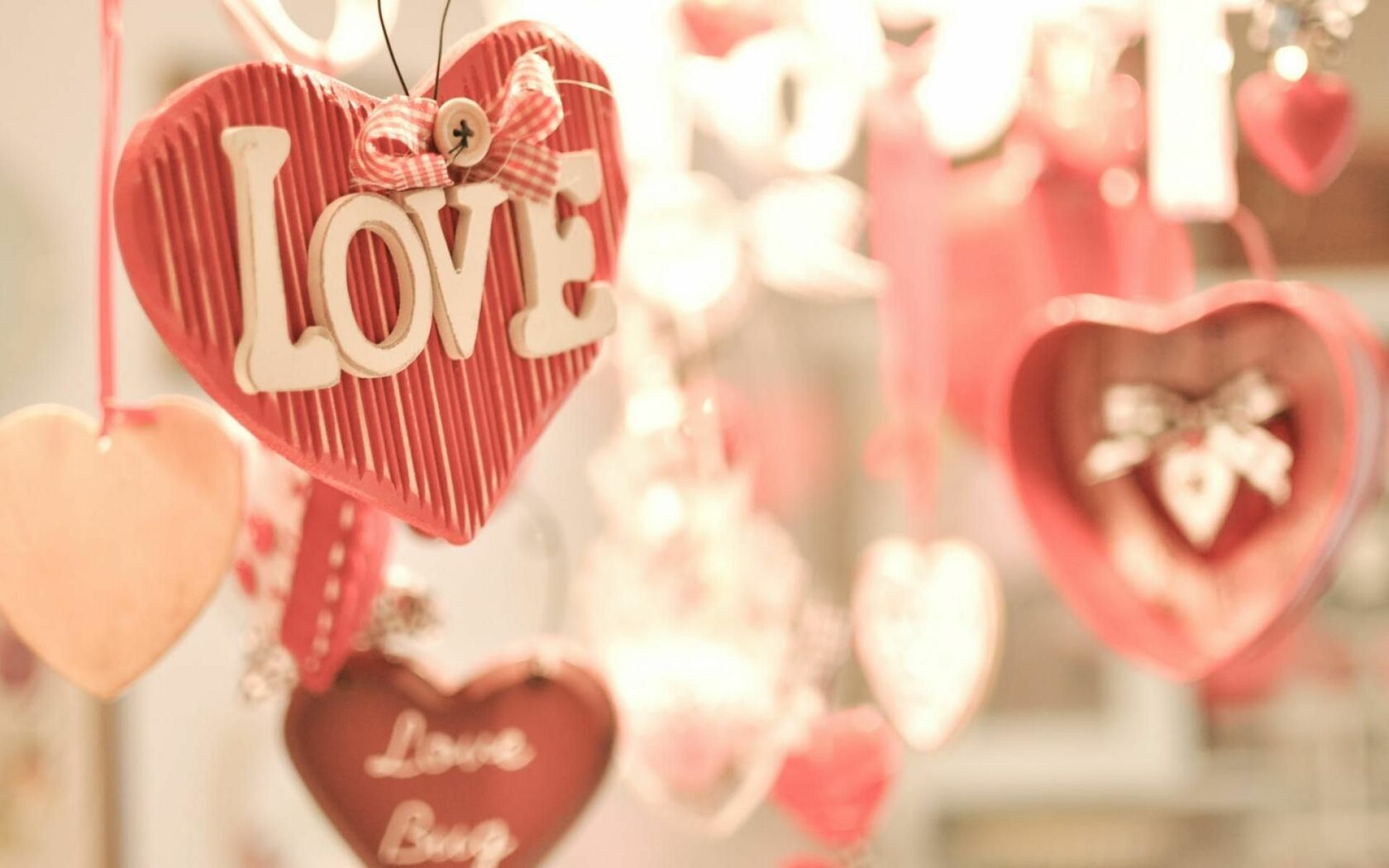Love valentine s. С днем влюбленных. 14 Февраля день влюбленных. Подарки на день влюбленных.