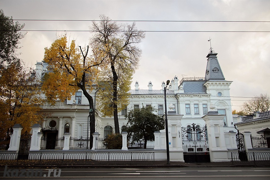 Художественно казань. Музей изобразительных искусств Казань. Казань особняк Сандецкого. Усадьба Сандецкого Казань музей. Казань музей изобразительных искусств Татарстана.