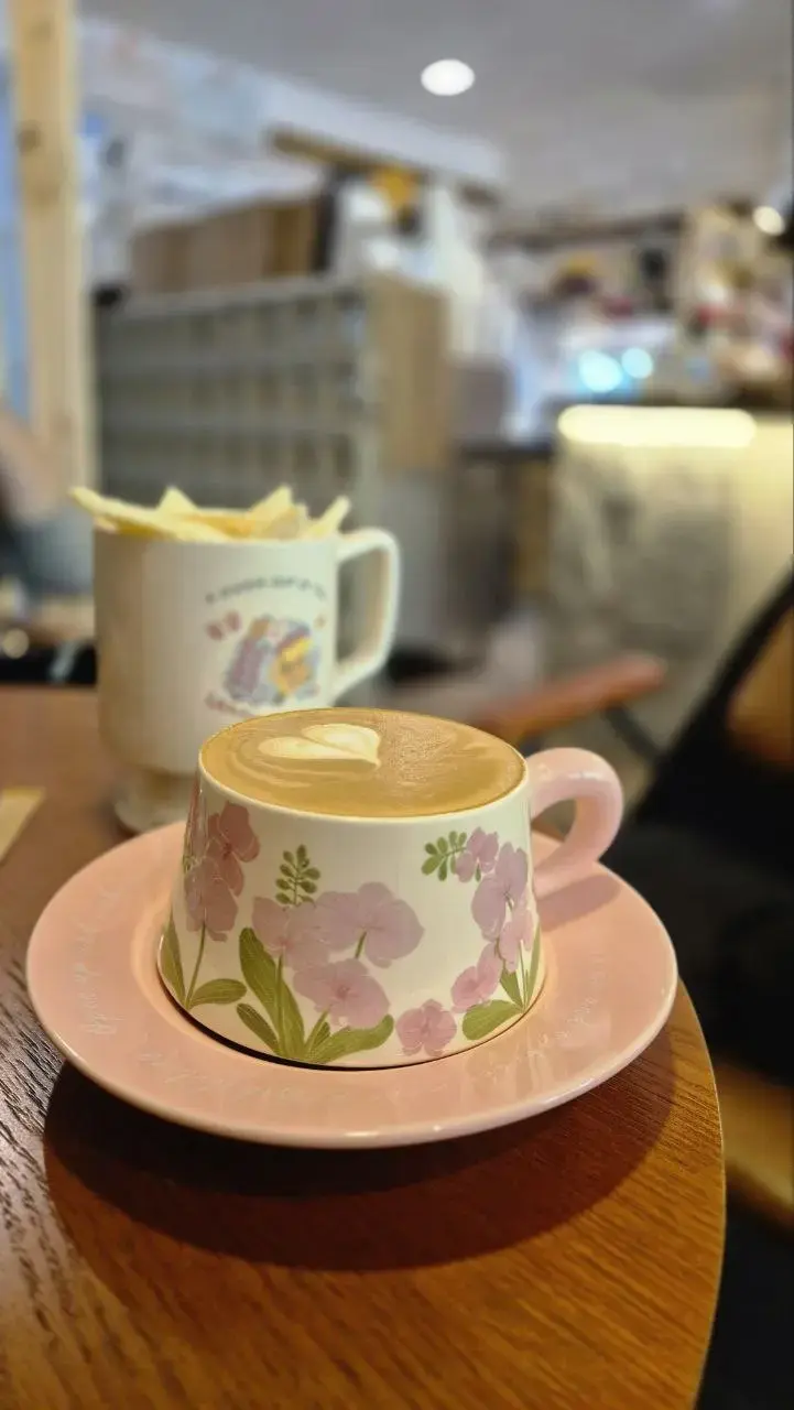 Coffee 13, атмосфера кофейни