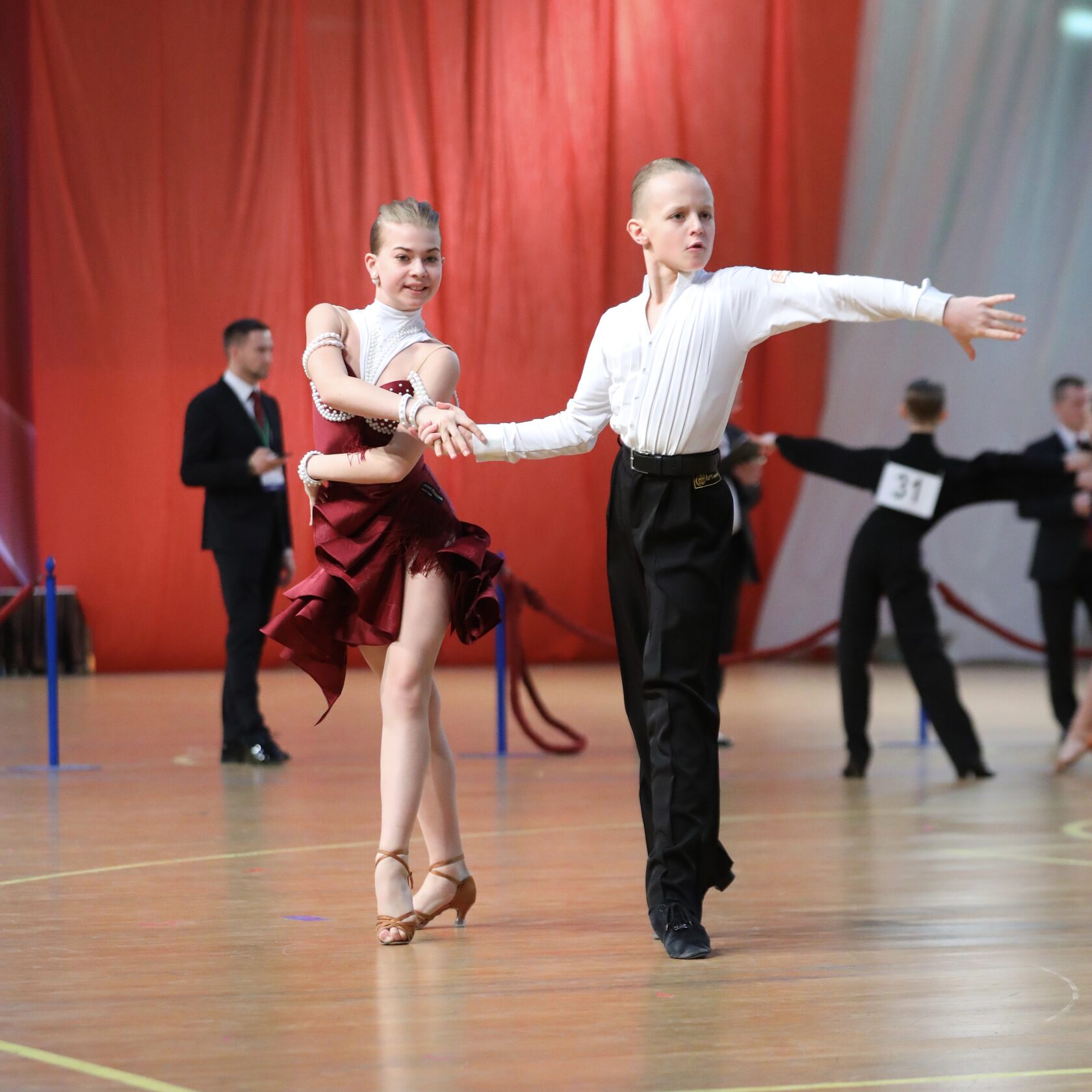 Balance club школа танцев. танцы юго запад. школа латиноамериканских танцев. танцы юго запад. илья азуевский йога.