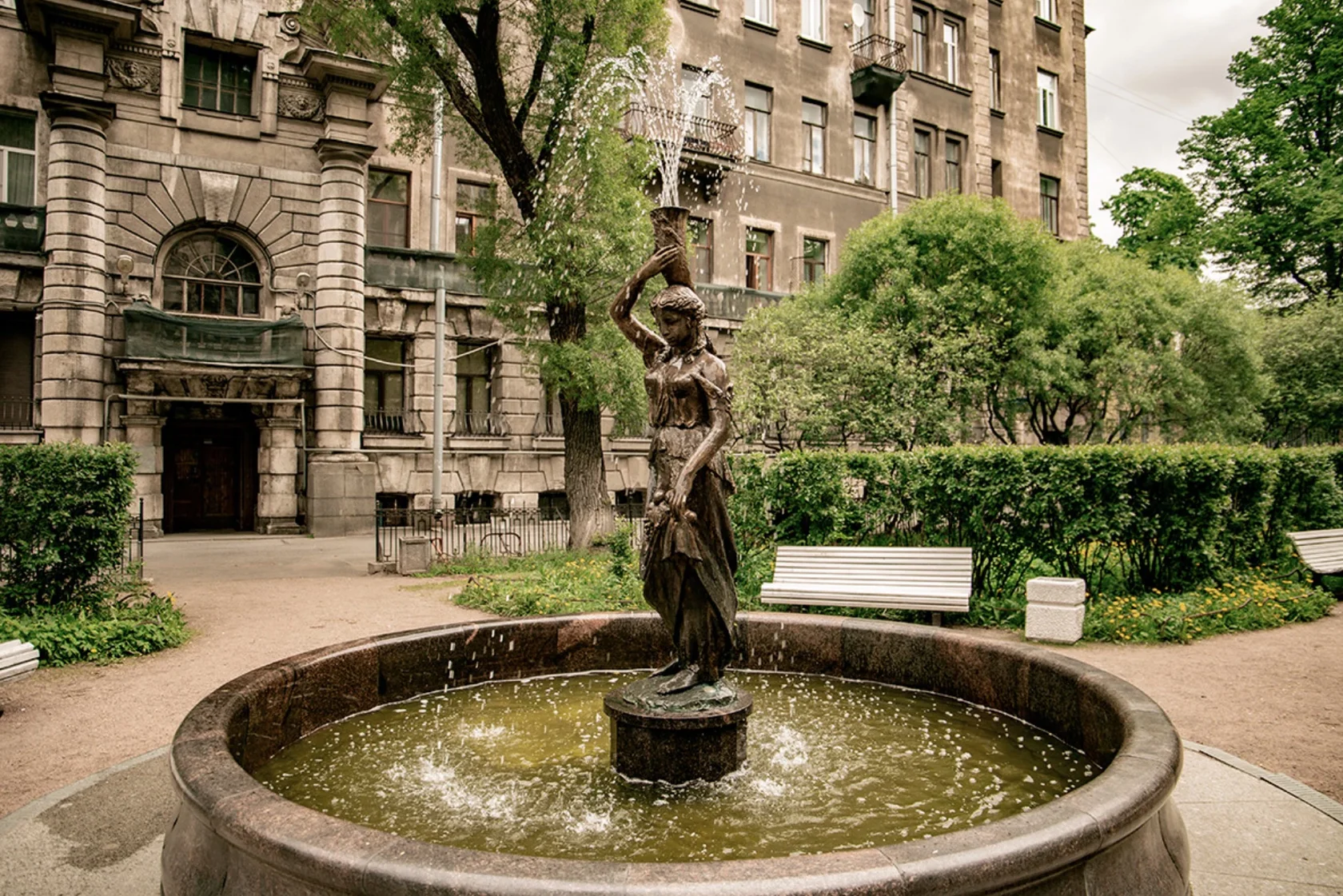 114 — Дворик Сен-Жермен