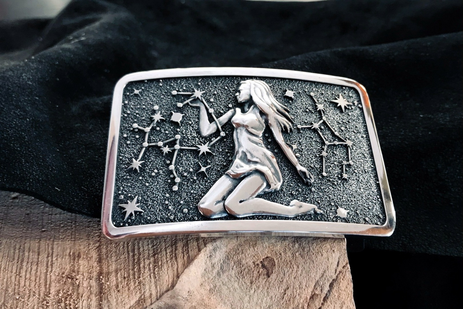 пряжка из серебра