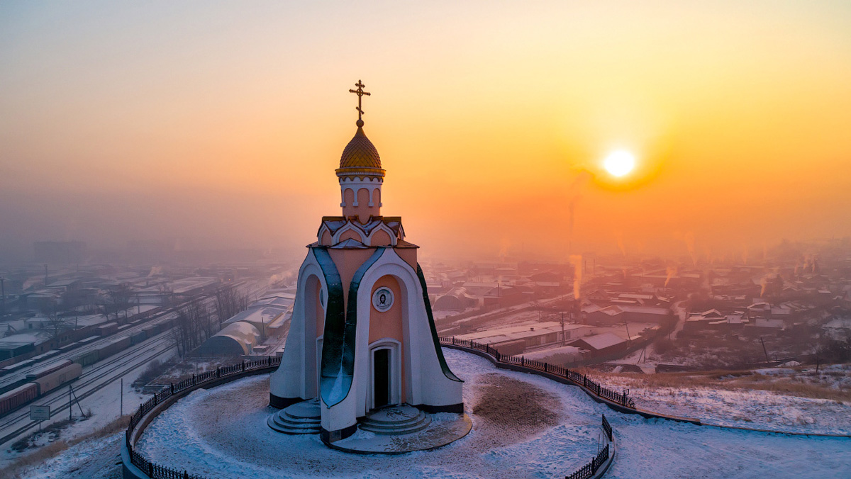 Картинки города чита. Титовская сопка Чита. Часовня на Титовской сопке Чита. Часовня Александра Невского Чита. Часовня Александра Невского Чита зимой.