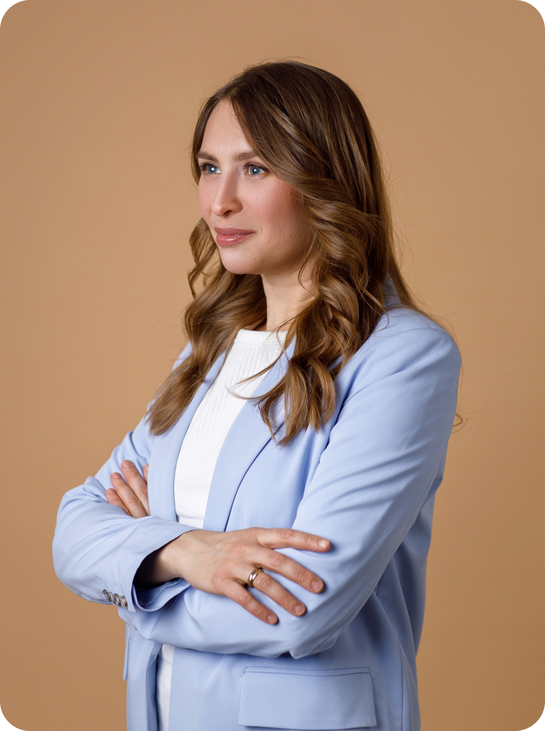 Двушка доброжелательно смотрит на тебя