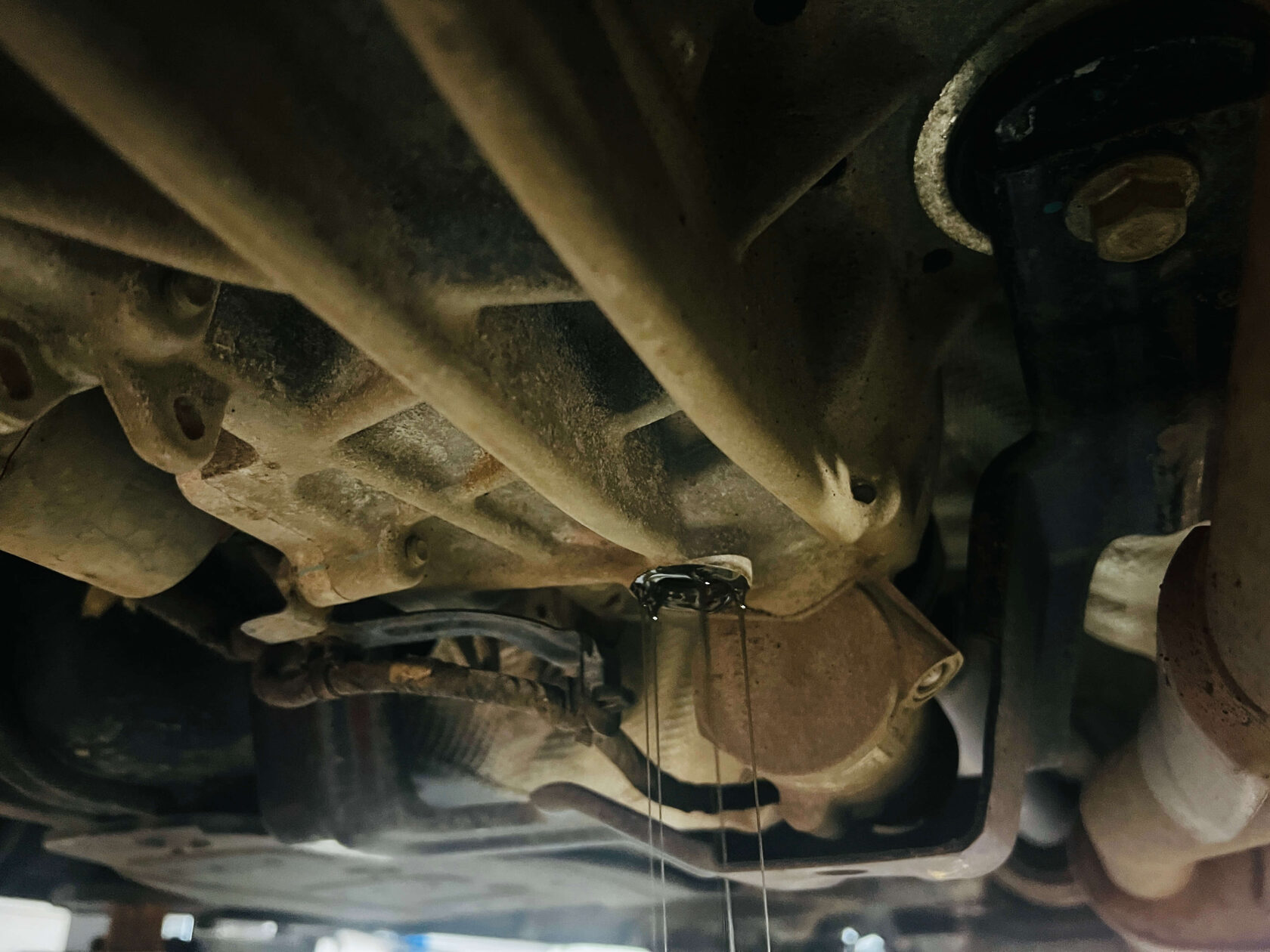 Слив масла из муфты Haldex Jetour T2