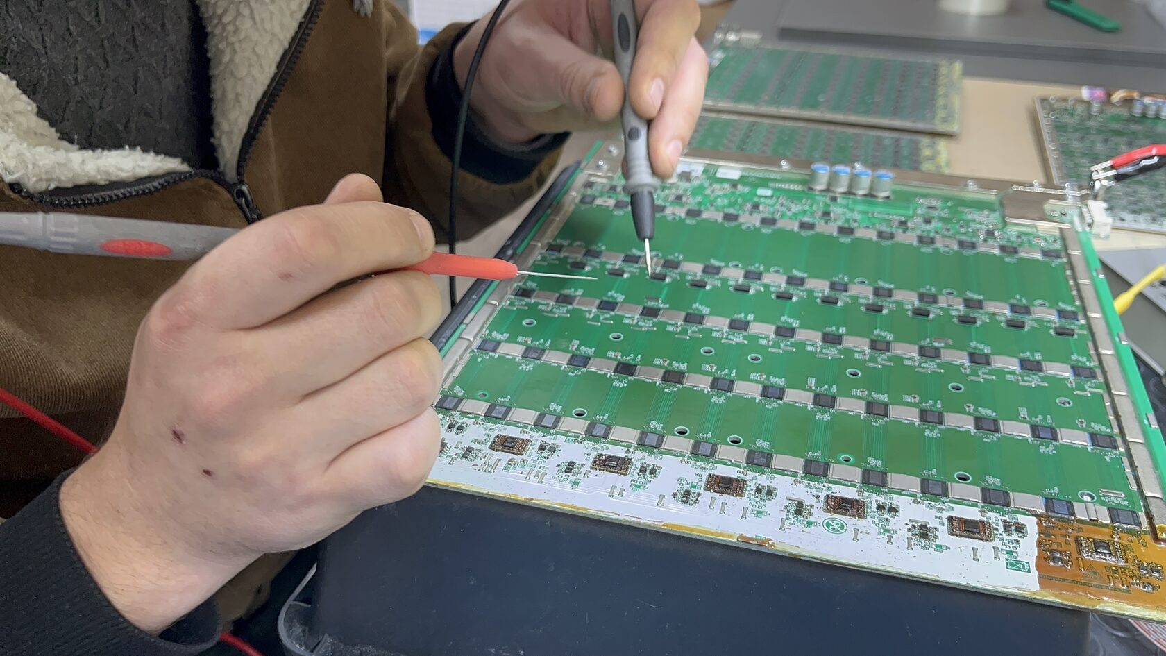 Поиск неисправности на хешплате майнера ASIC