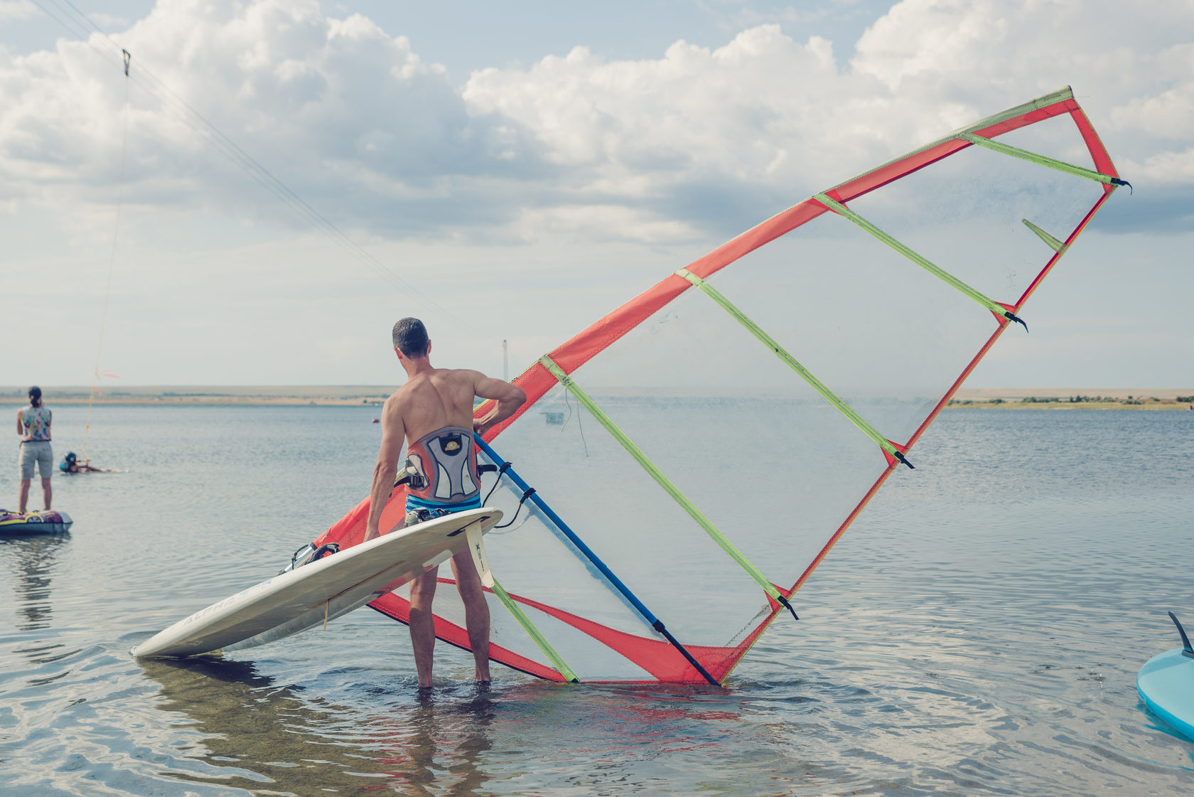 Школа виндсерфинга в Крыму. Обучение прокат виндсерфинга Донузлав, Поповка