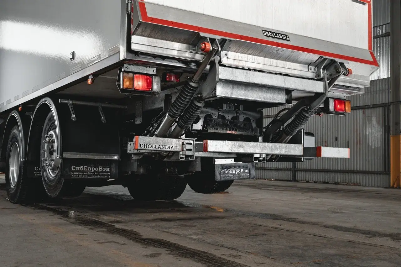 ISUZU Forward FVR22T