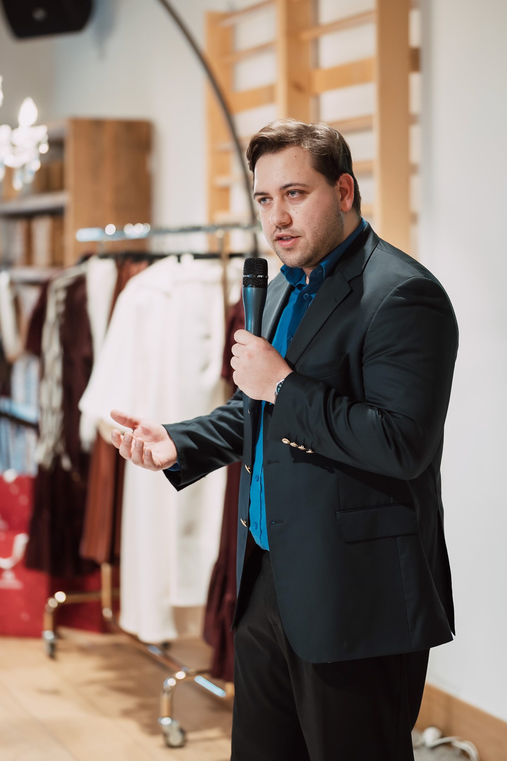 Спас Бозовайски представя вина от BNK wines на събитие на Merlenne