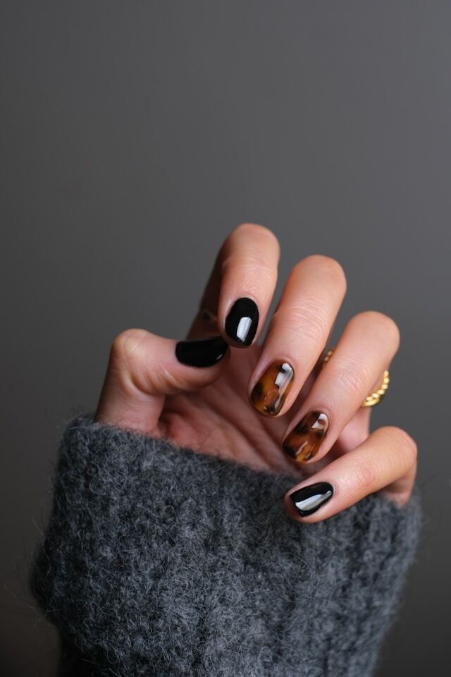 Hard Gel Nail Manicure in Ubud at Vacuum Beauty Studio