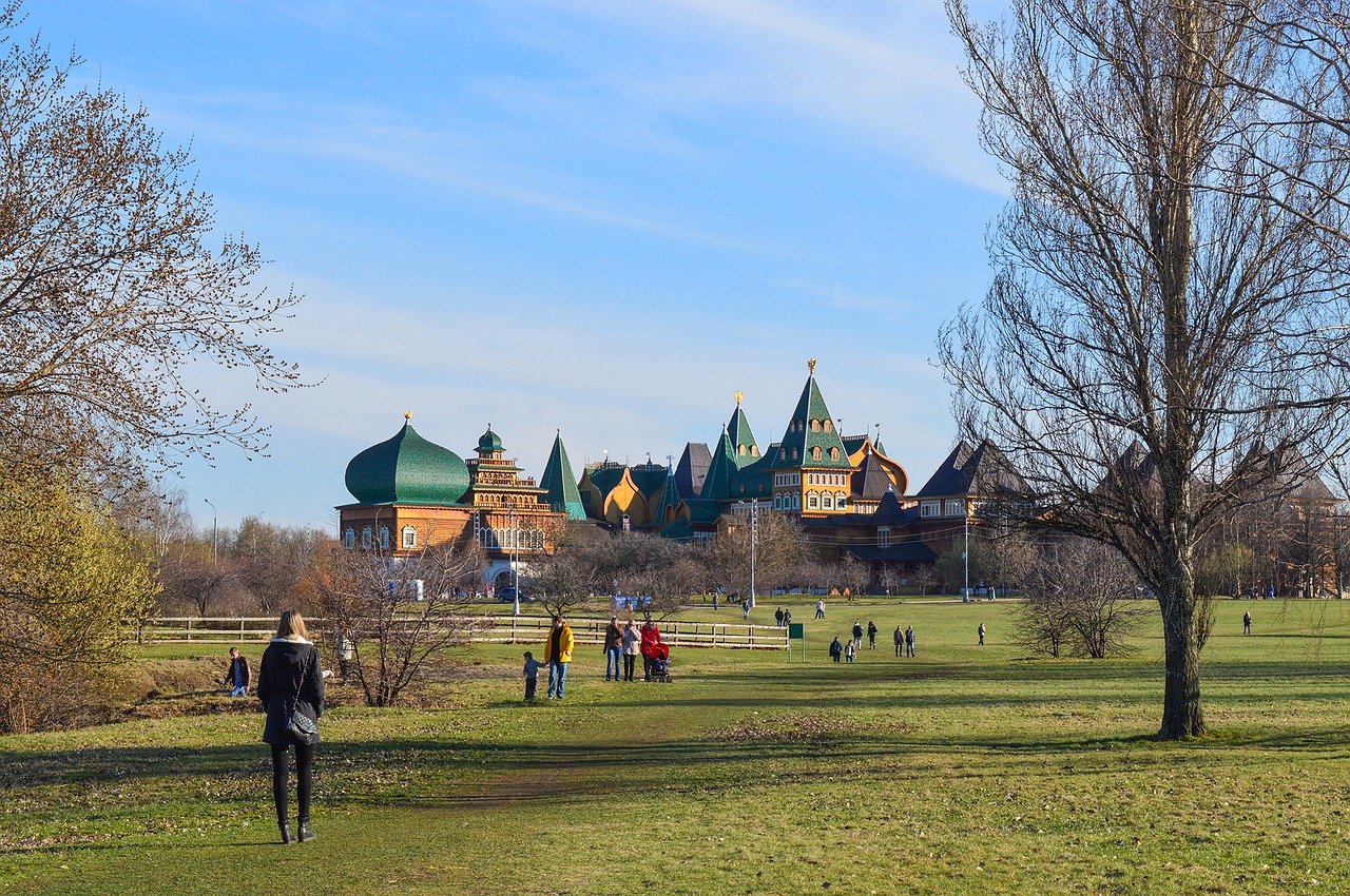 Парк в Коломенском в Москве