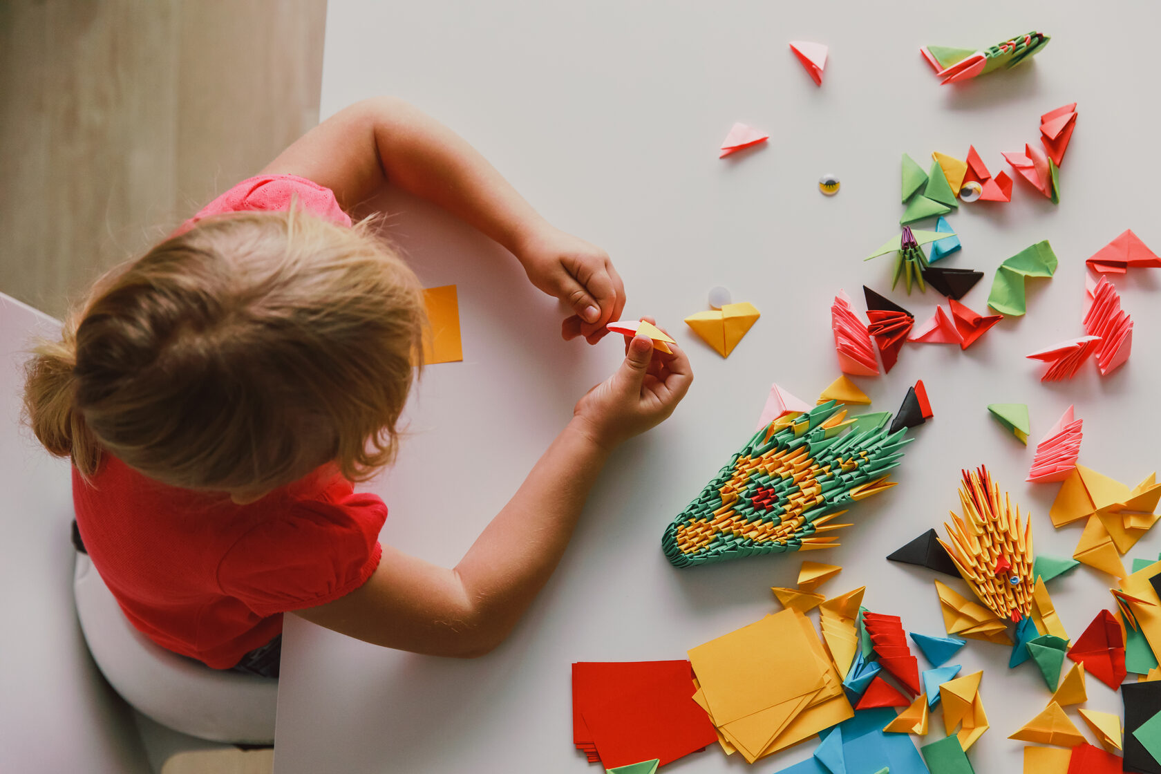 Осенние листья из бумаги: делаем оригами вместе с детьми