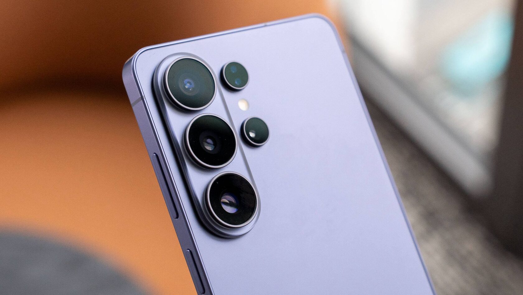 Samsung Galaxy S26 Ultra: старт продаж и первая партия в Сургуте — от 105 000 ₽