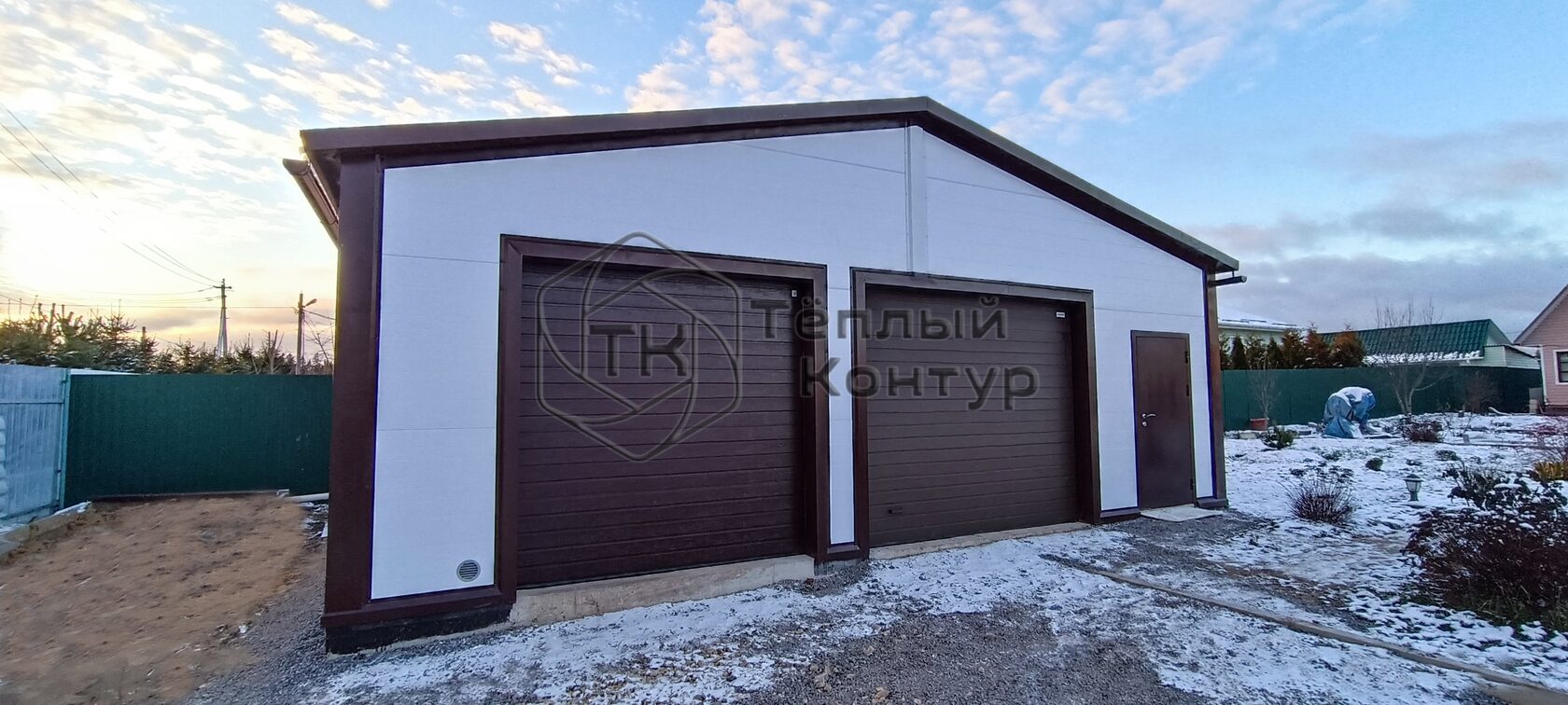 Металлический дом в Геленджик гараж