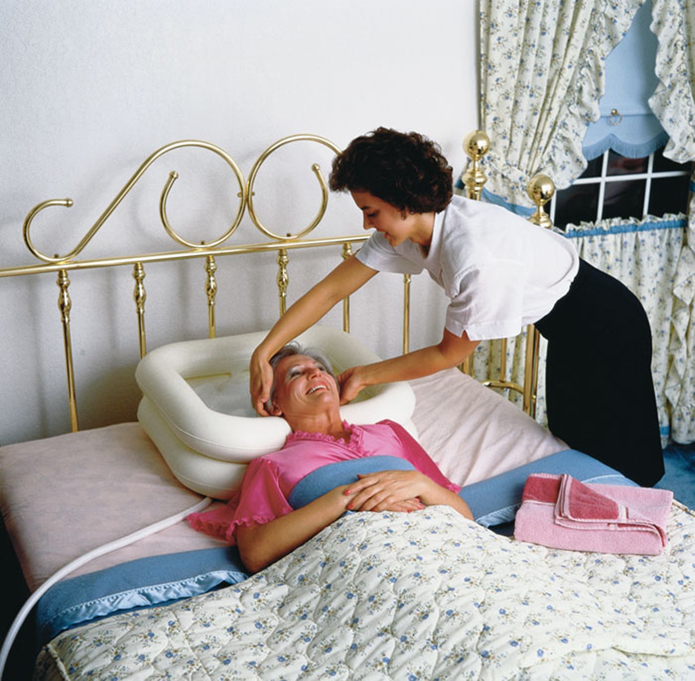 Приспособления для мытья лежачих больных в кровати