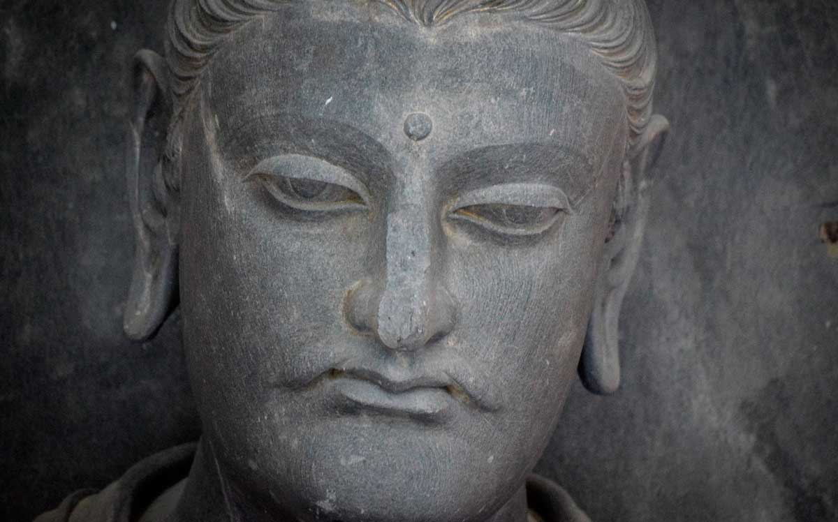 Древнее изображение Будды эпохи Гандхары и Кушанского Царства  -первые ранние изображения Будды. Таксила, Северный Пакистан