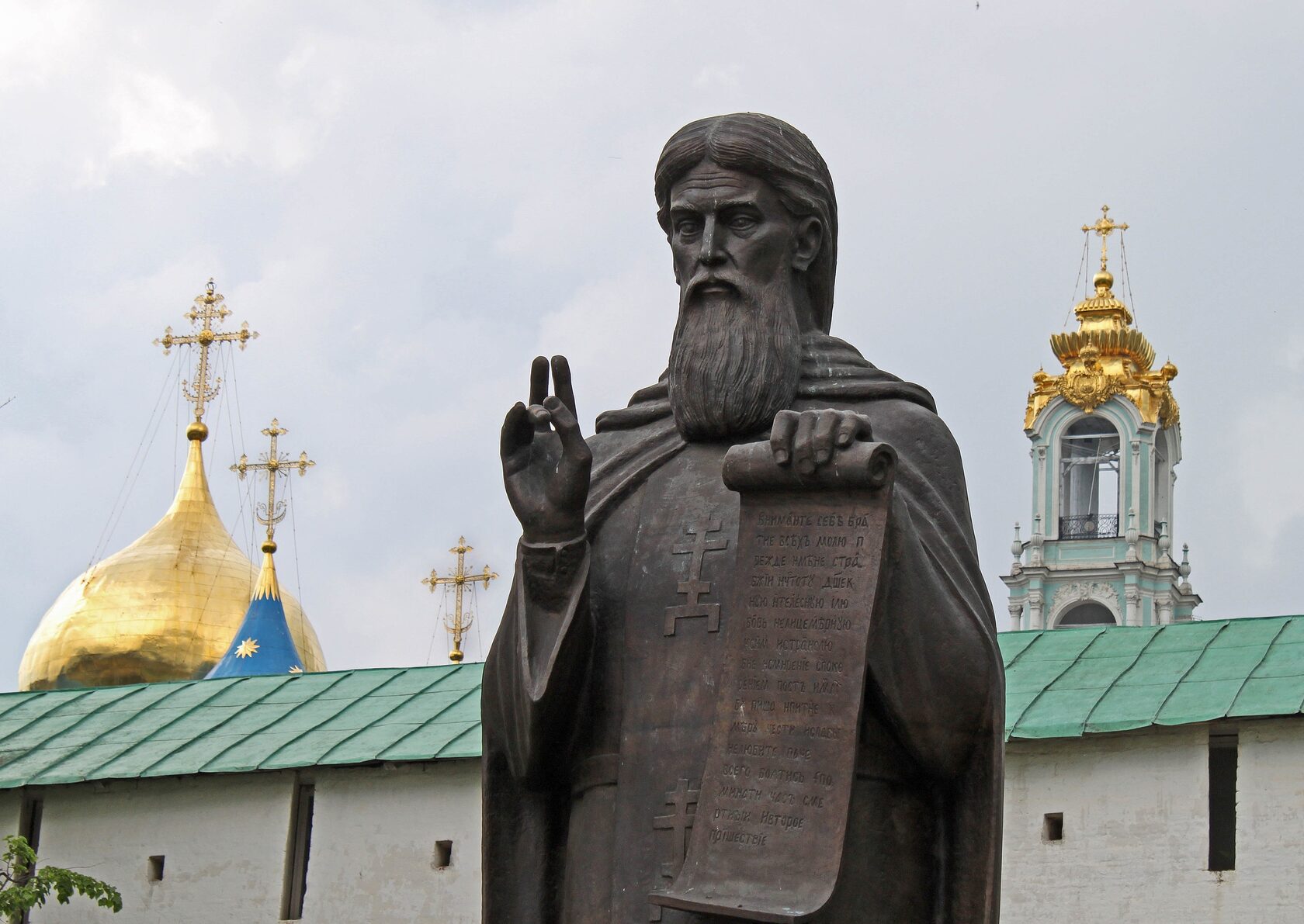 Троице сергиева лавра памятник. Троице-Сергиева Лавра памятник сергию Радонежскому. Памятник сергию Радонежскому. Скульптура Сергия Радонежского Сергиев Посад. Памятник святому сергию Радонежскому в Сергиевом Посаде.