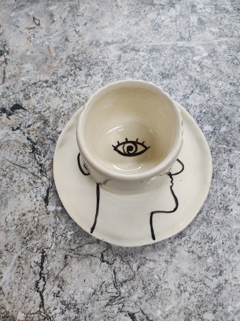 wheel throwing Toronto beginner mug with sculpted details