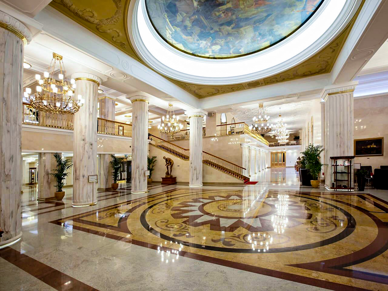 Гостиница Radisson Royal в Москве