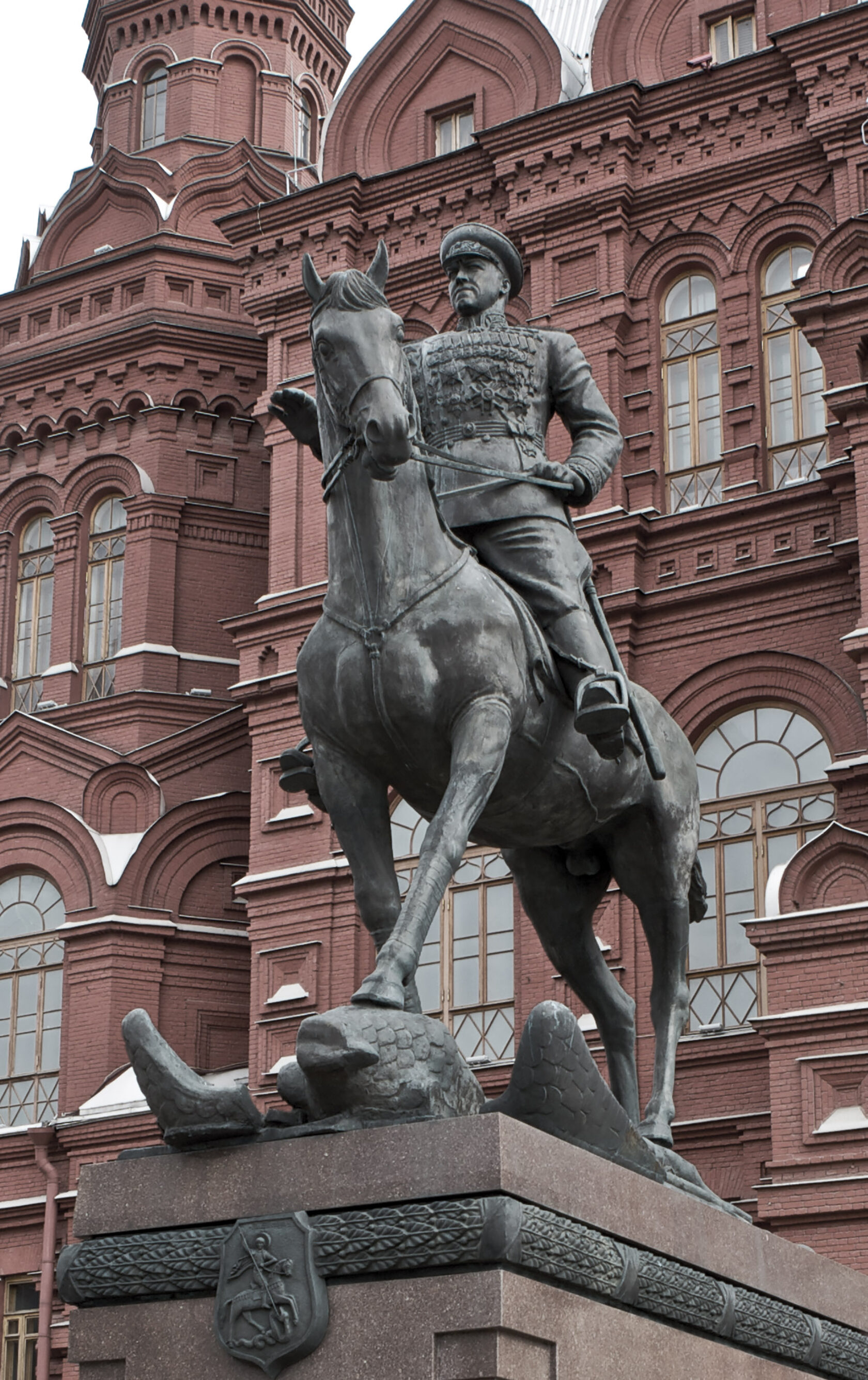 памятник жукову в москве