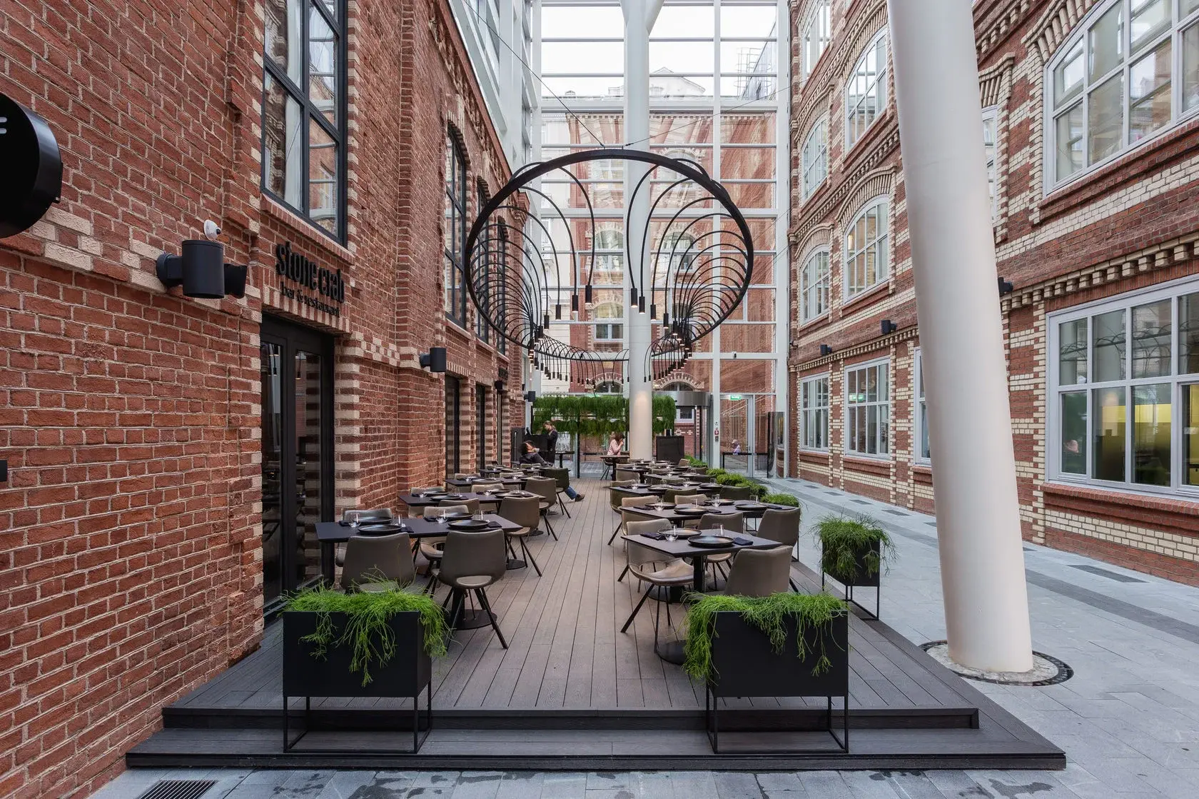 Светлый зал Atrium в атриуме БЦ Большевик