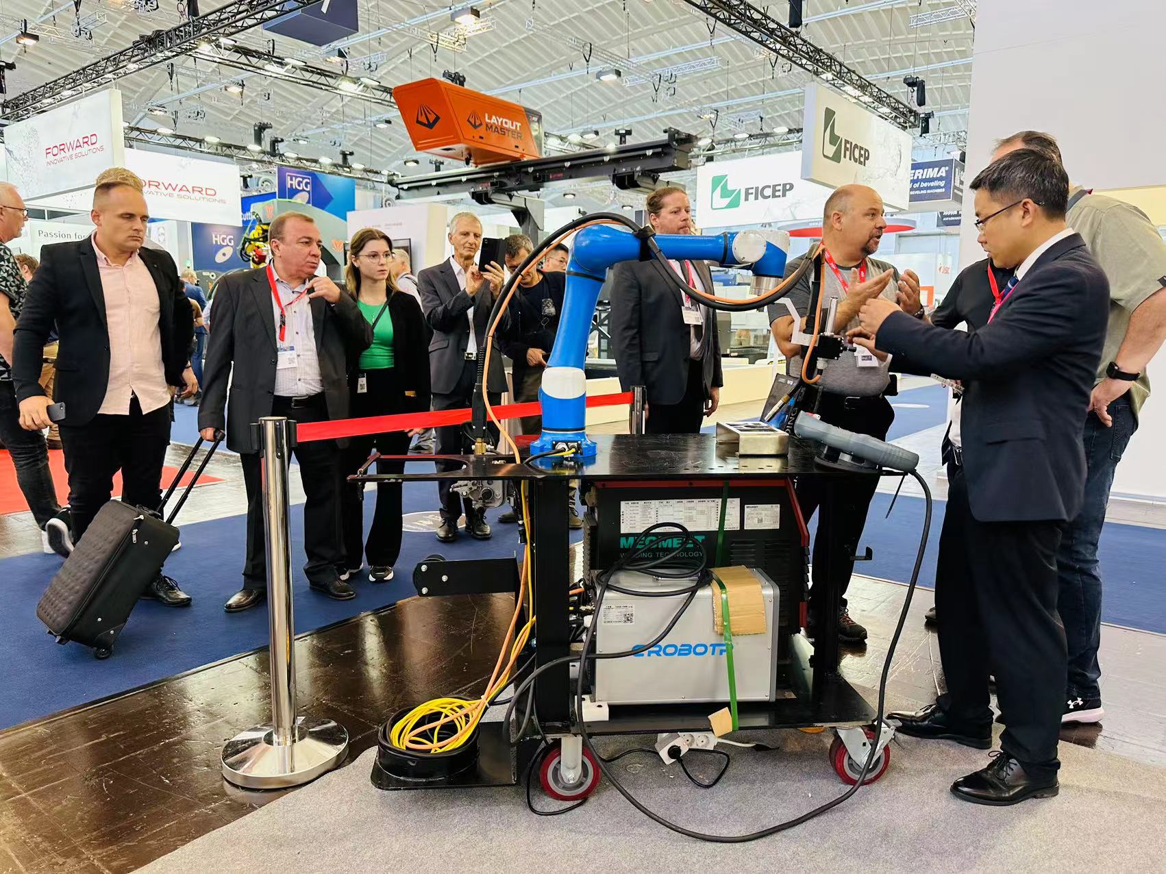 Промышленные роботы CRR на выставке в Германии Schweissen & Schneiden 2023