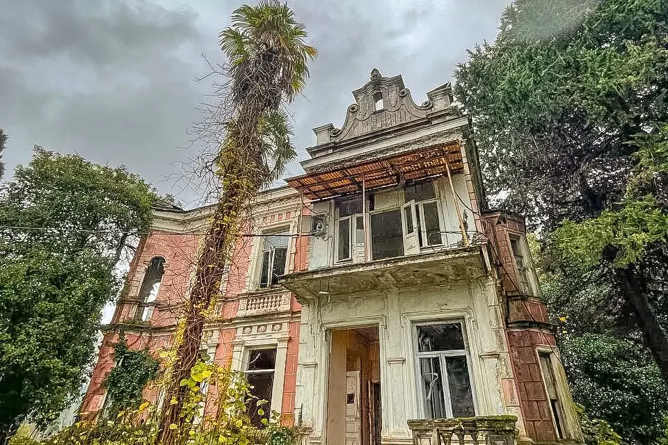 Заброшенная усадьба в Аджарии.