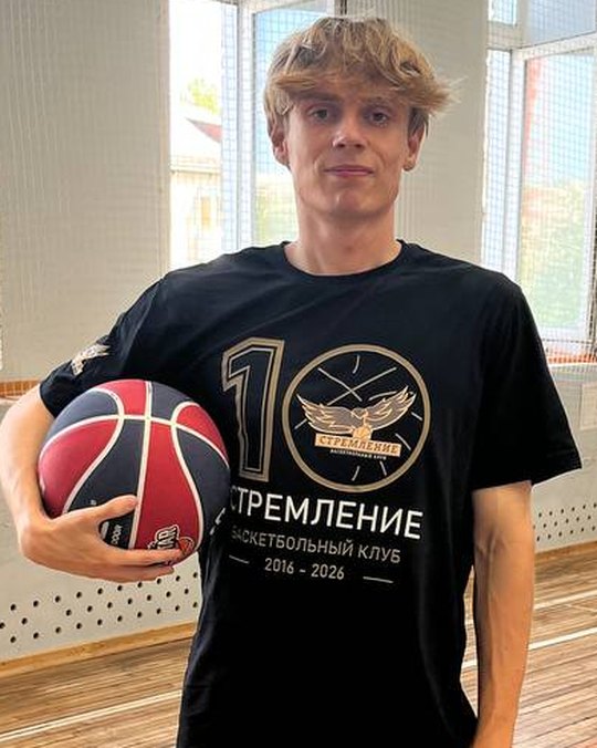 Родион Артеменко - тренер клуба «Стремление»